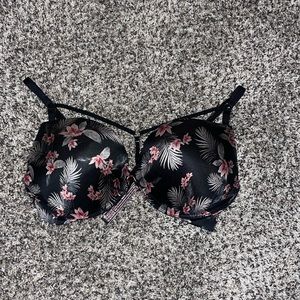 Victoria’s Secret Very Sexy Push Up Bra